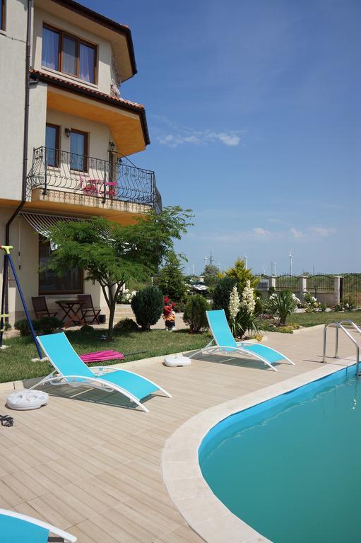 Guest House Golden Flake 4Km From Bolata Beach Bŭlgarevo Exterior foto