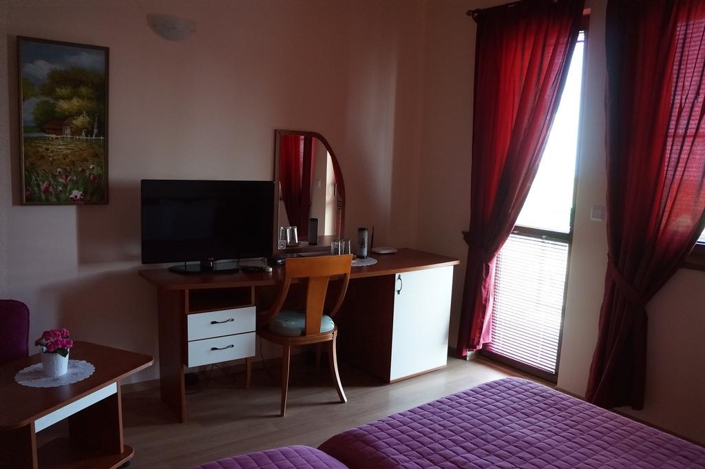 Guest House Golden Flake 4Km From Bolata Beach Bŭlgarevo Habitación foto